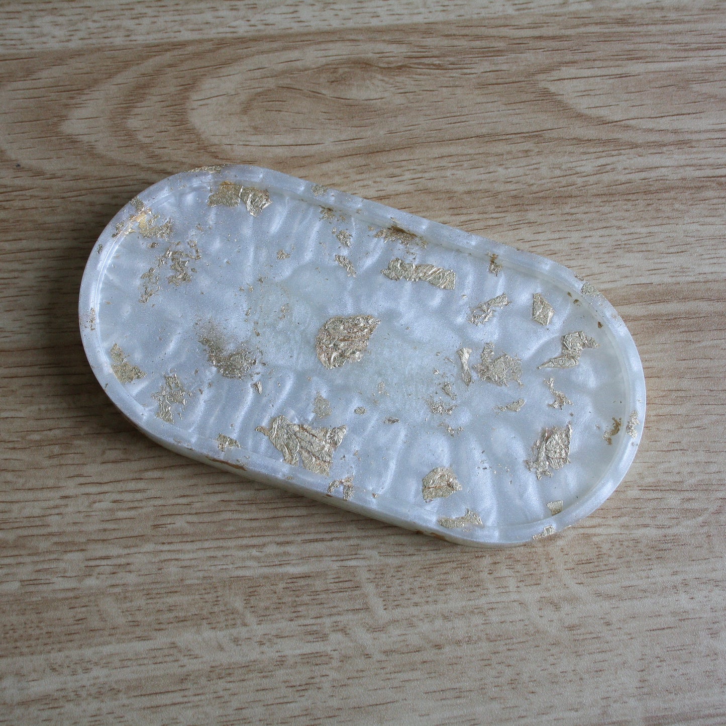 Vide-poche ovale blanc feuilles d'or