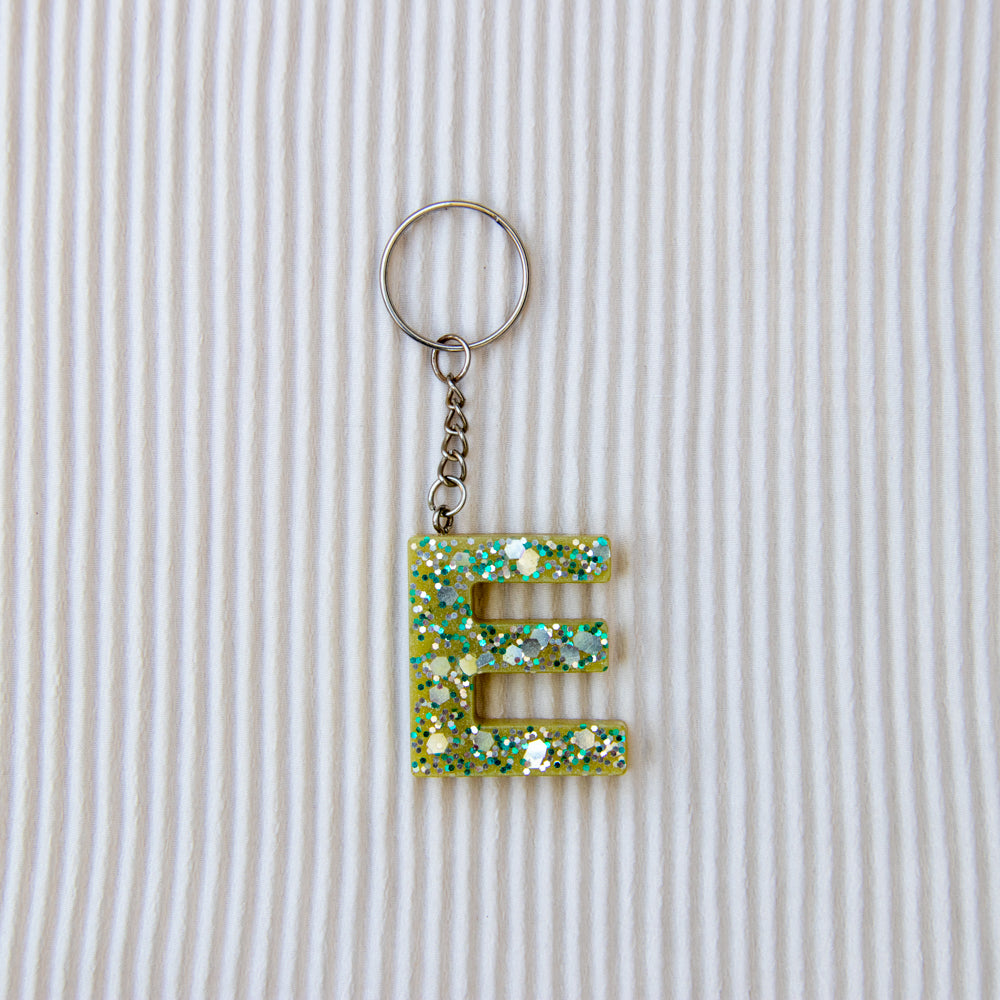 Porte-clés lettre E jaune paillettes