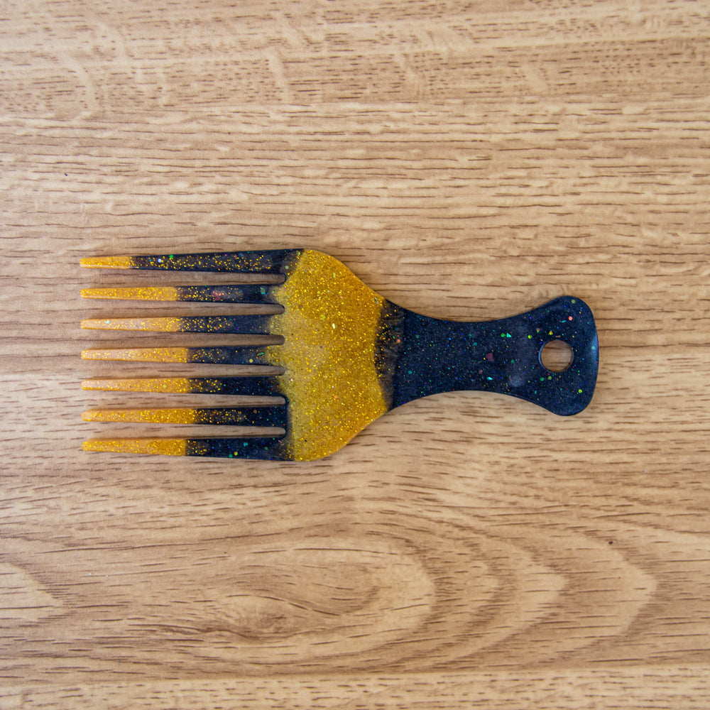 Peigne à cheveux grosses dents noir et or