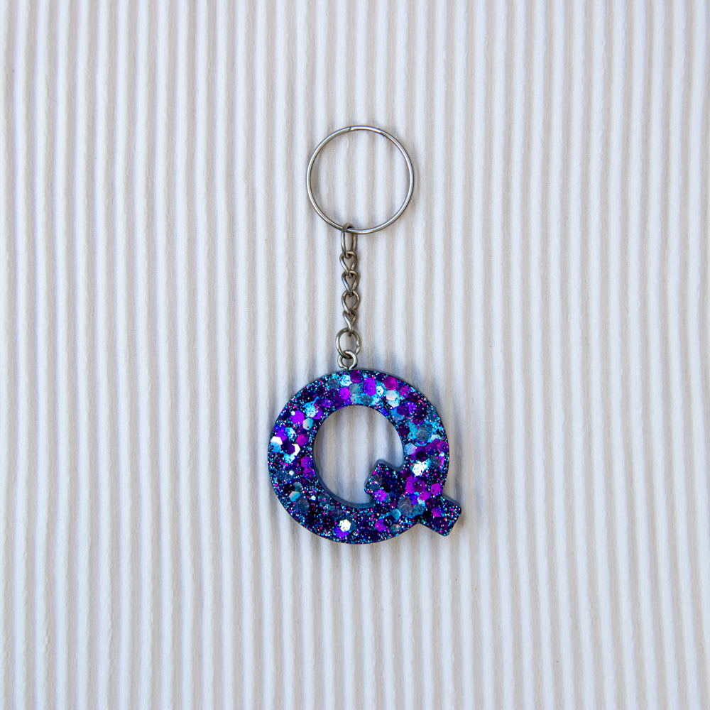 Porte-clés lettre Q bleu transparent paillettes