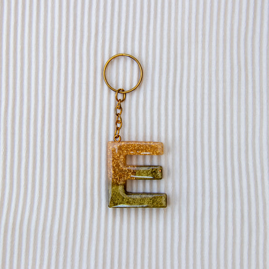 Porte-clés lettre E vert paillettes or